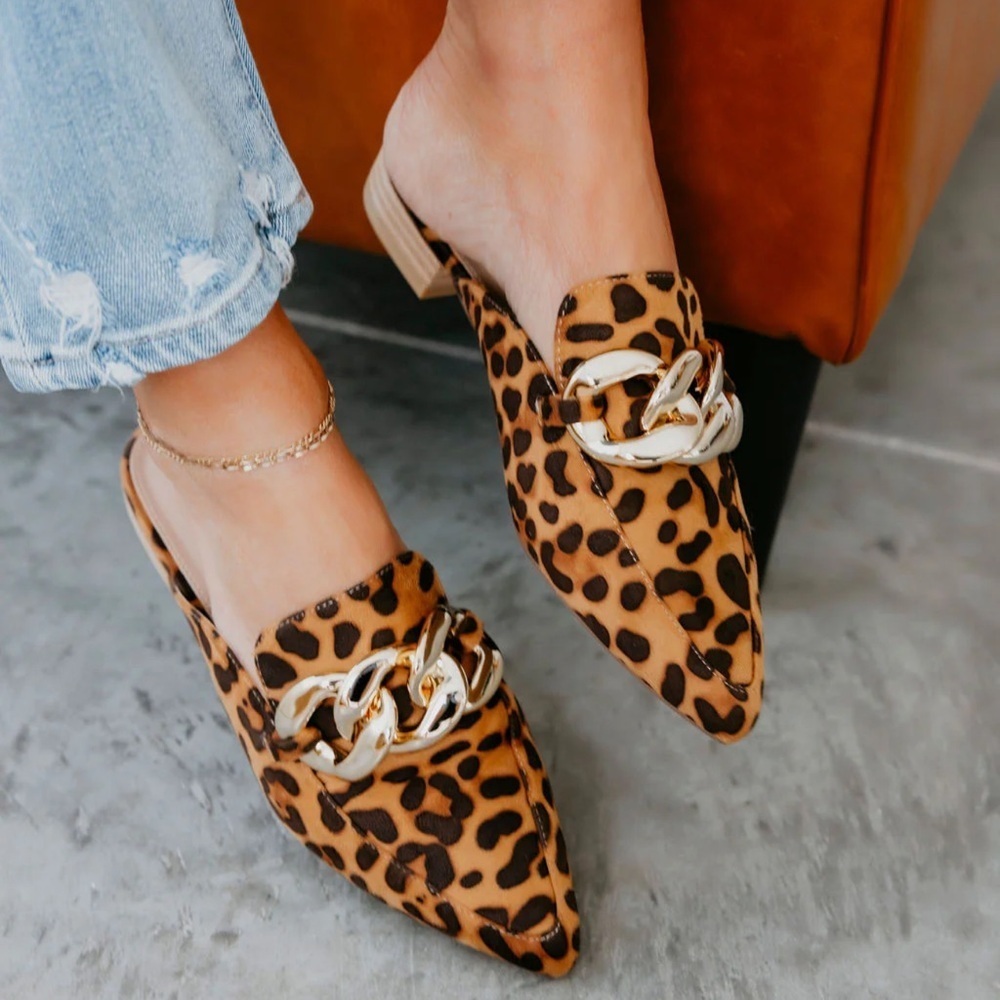Beast Fashion Leopard Print Mules Brown Black Size 7.5 Slip On Pointed Toe NEW - Picture 2 of 12